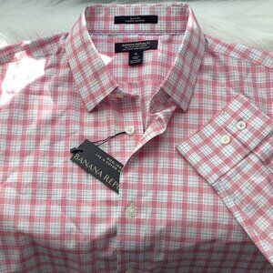 Banana Republic Men s Checkered Shirt